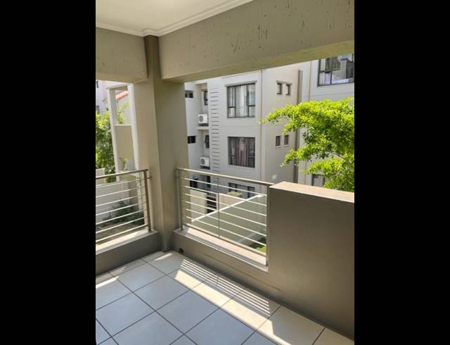 1 BEDROOM APARTMENT FOR SALE IN BRYANSTON